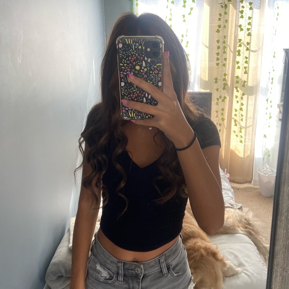 Cotton V-neck crop top